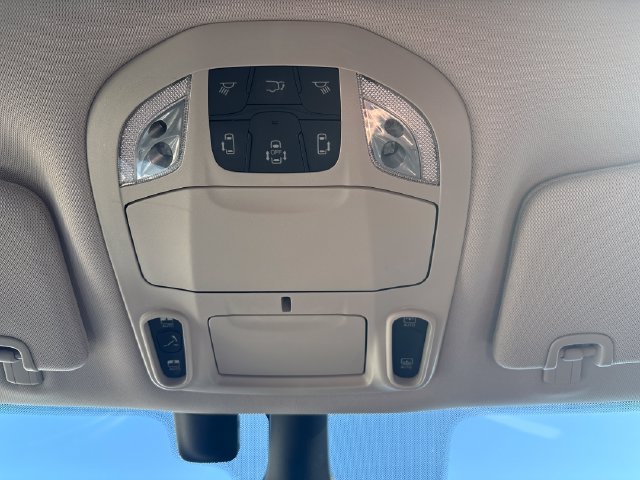 Used 2017 Chrysler Pacifica Limited FWD image 14