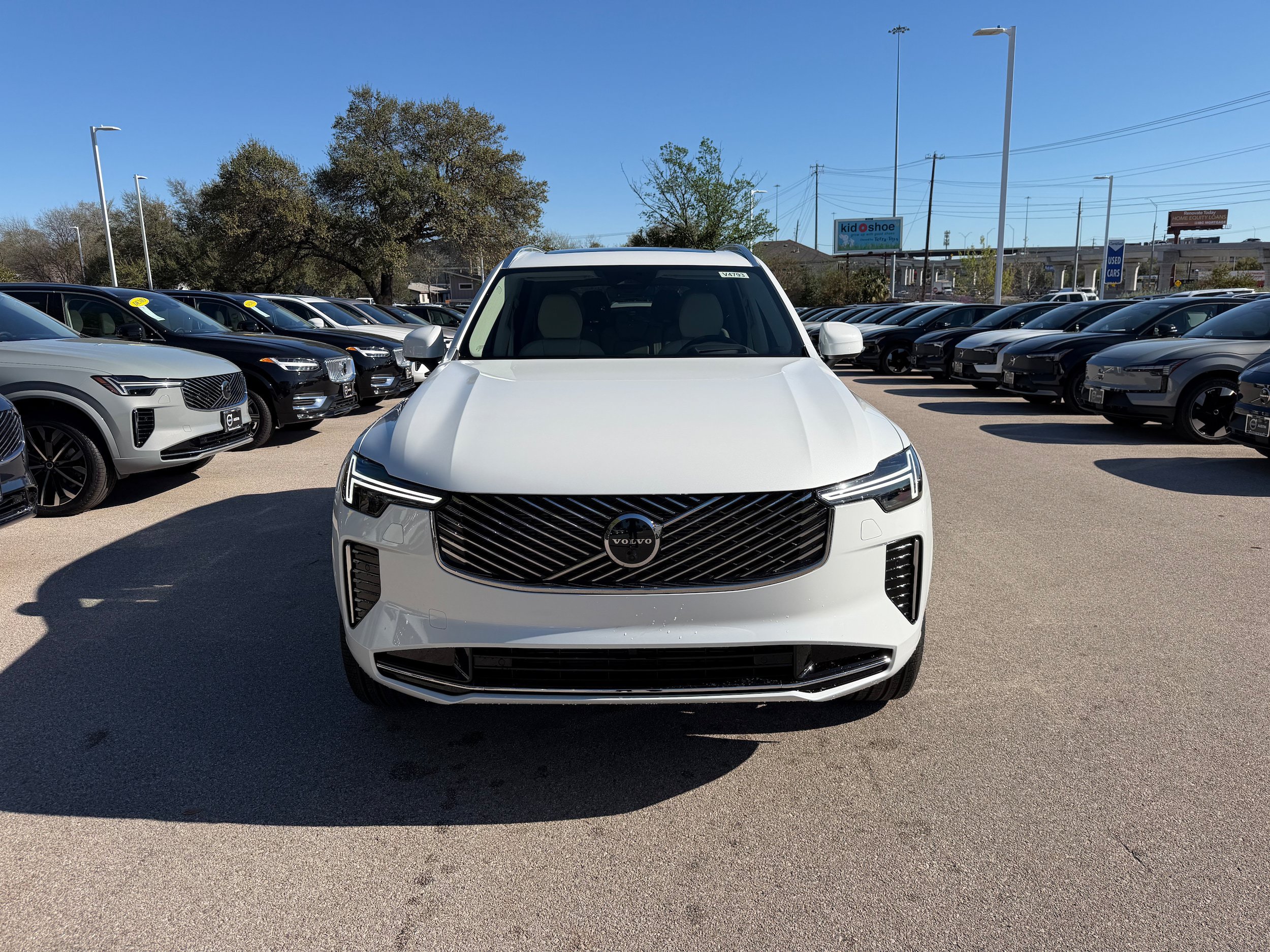 New 2026 Volvo XC90 B6 Ultra w/ Protection Package AWD/4WD image 6