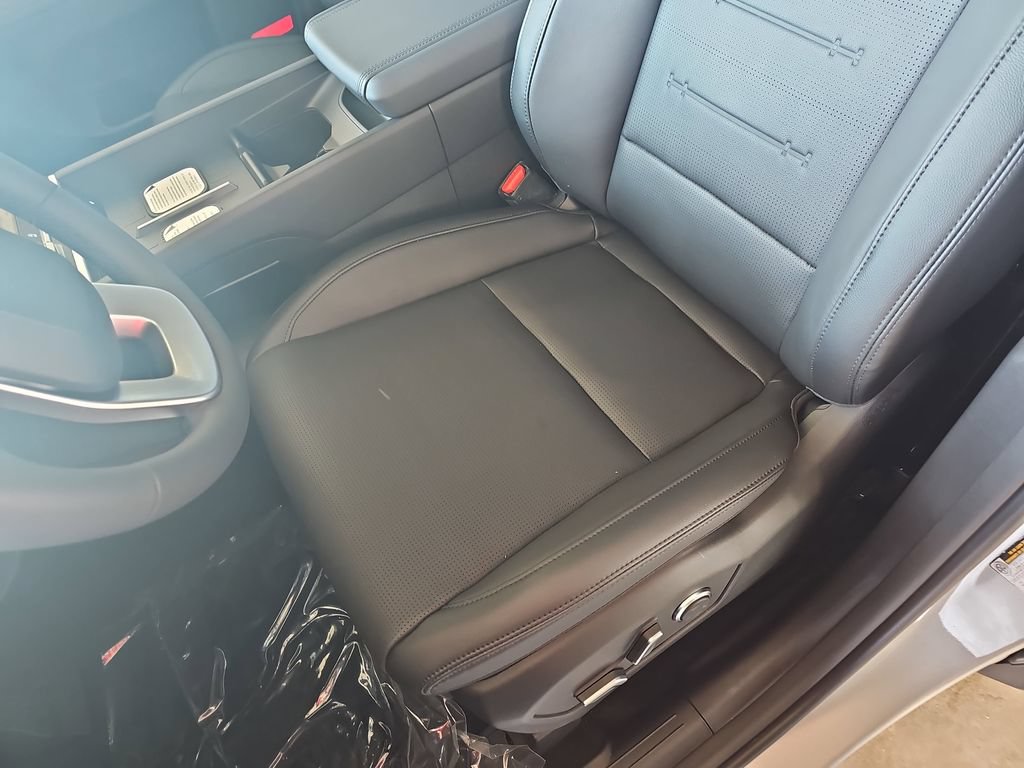 New 2026 Hyundai Santa Fe Limited FWD image 16