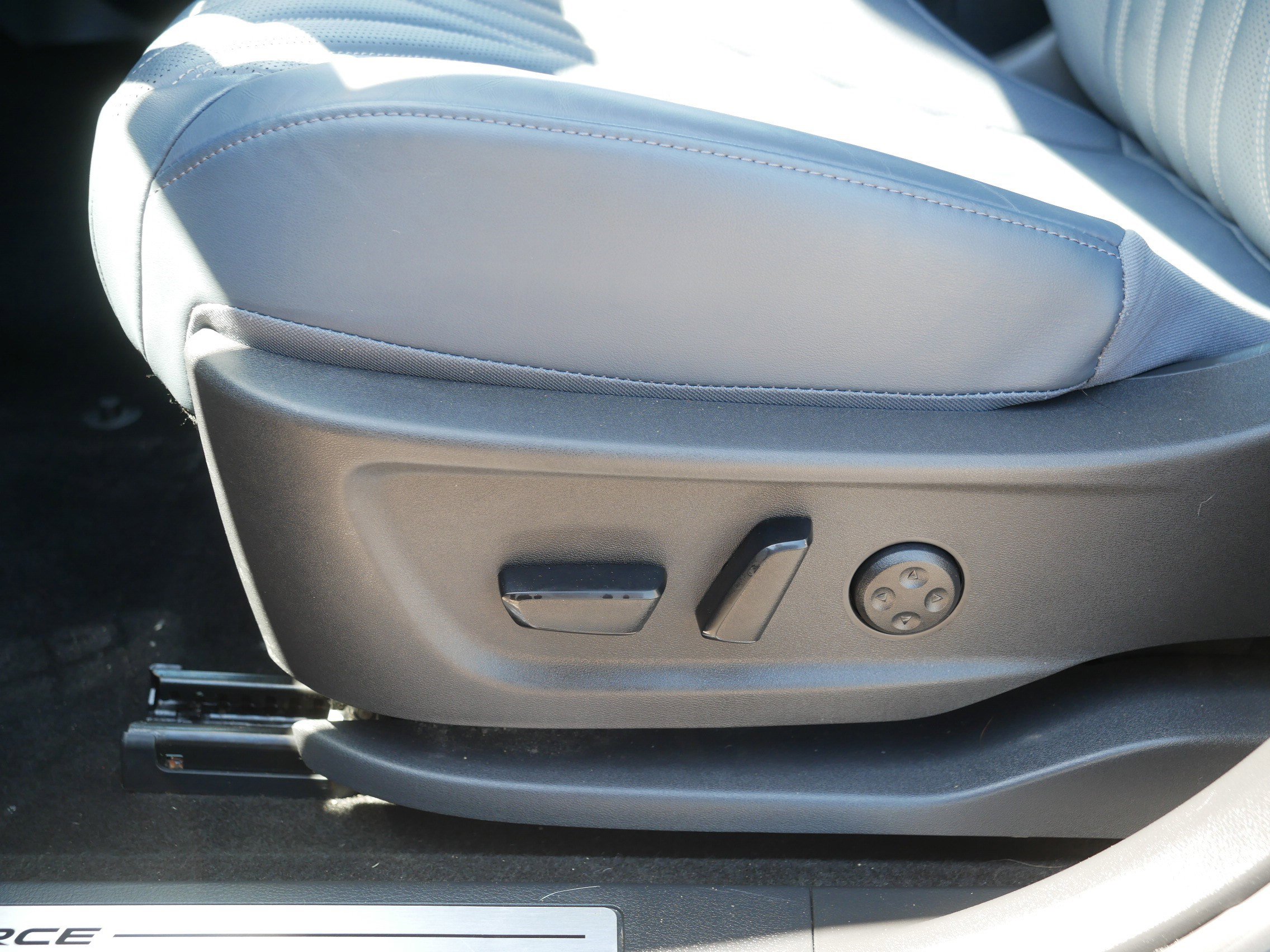 Certified 2024 Nissan Ariya AWD image 20