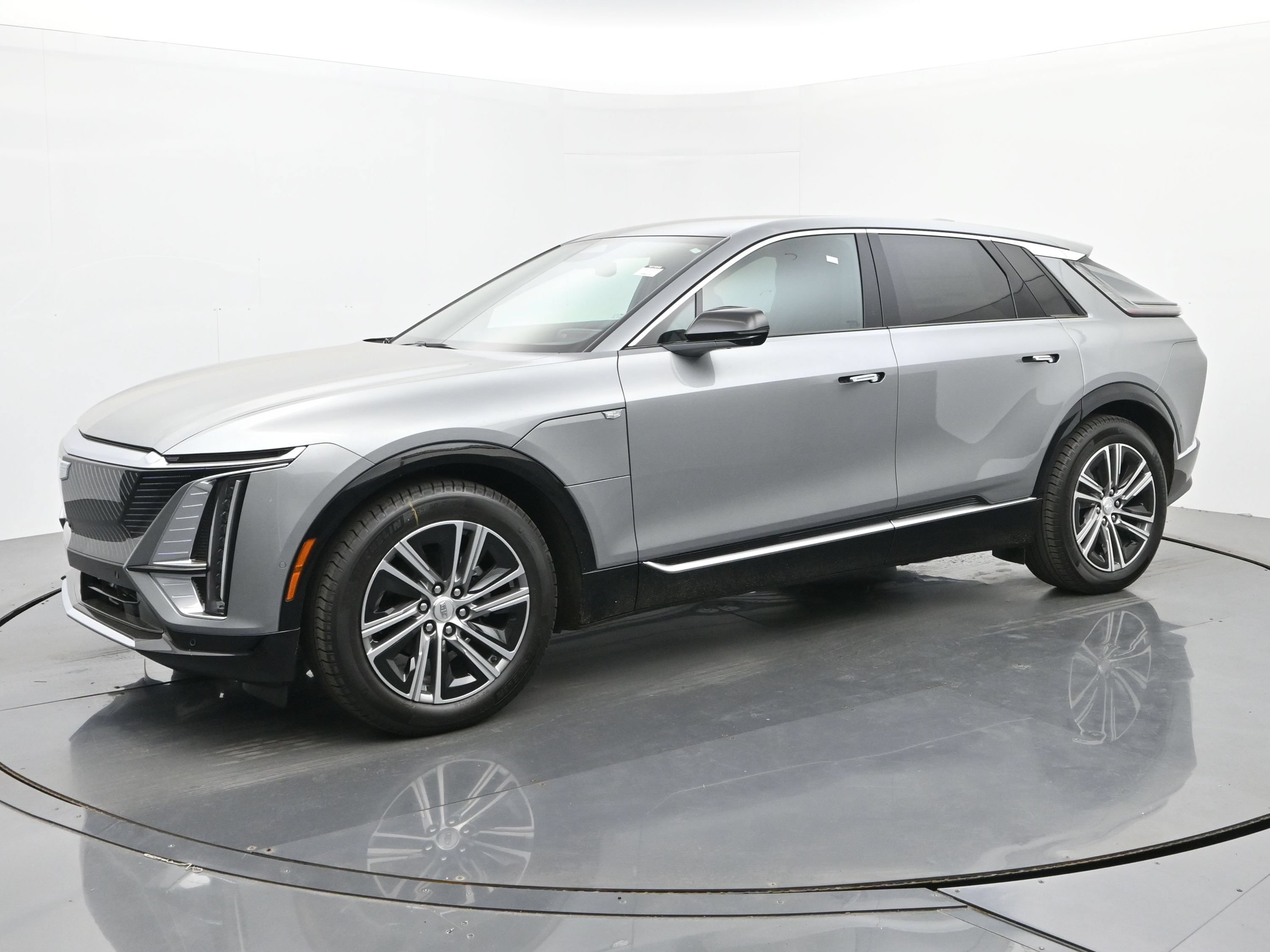 New 2026 Cadillac Lyriq Luxury AWD/4WD image 1