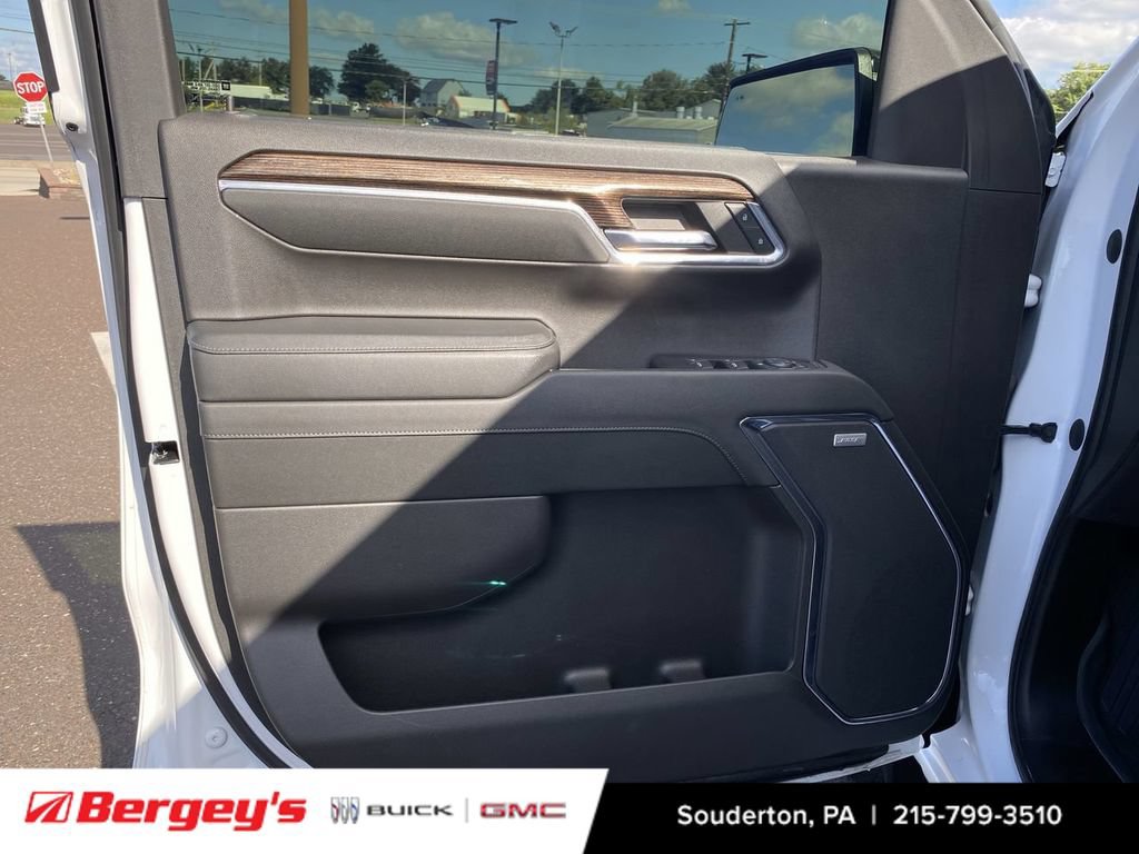 Used 2024 GMC Sierra 1500 Elevation w/ Elevation Premium Package AWD/4WD image 26