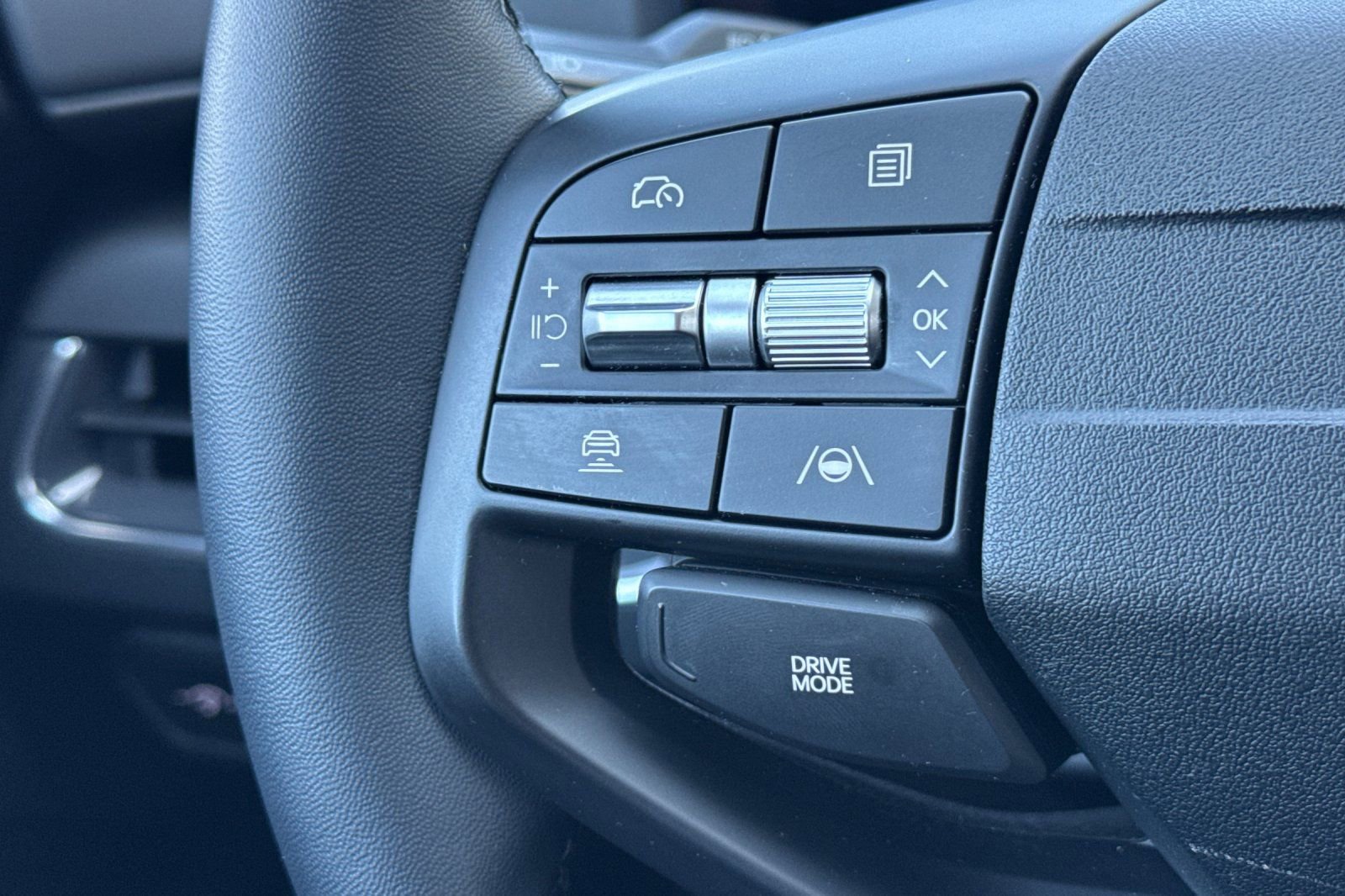 Used 2025 Kia K4 EX image 25