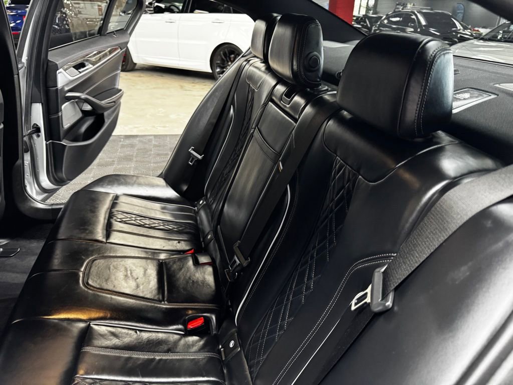 Used 2018 BMW 540i xDrive image 44