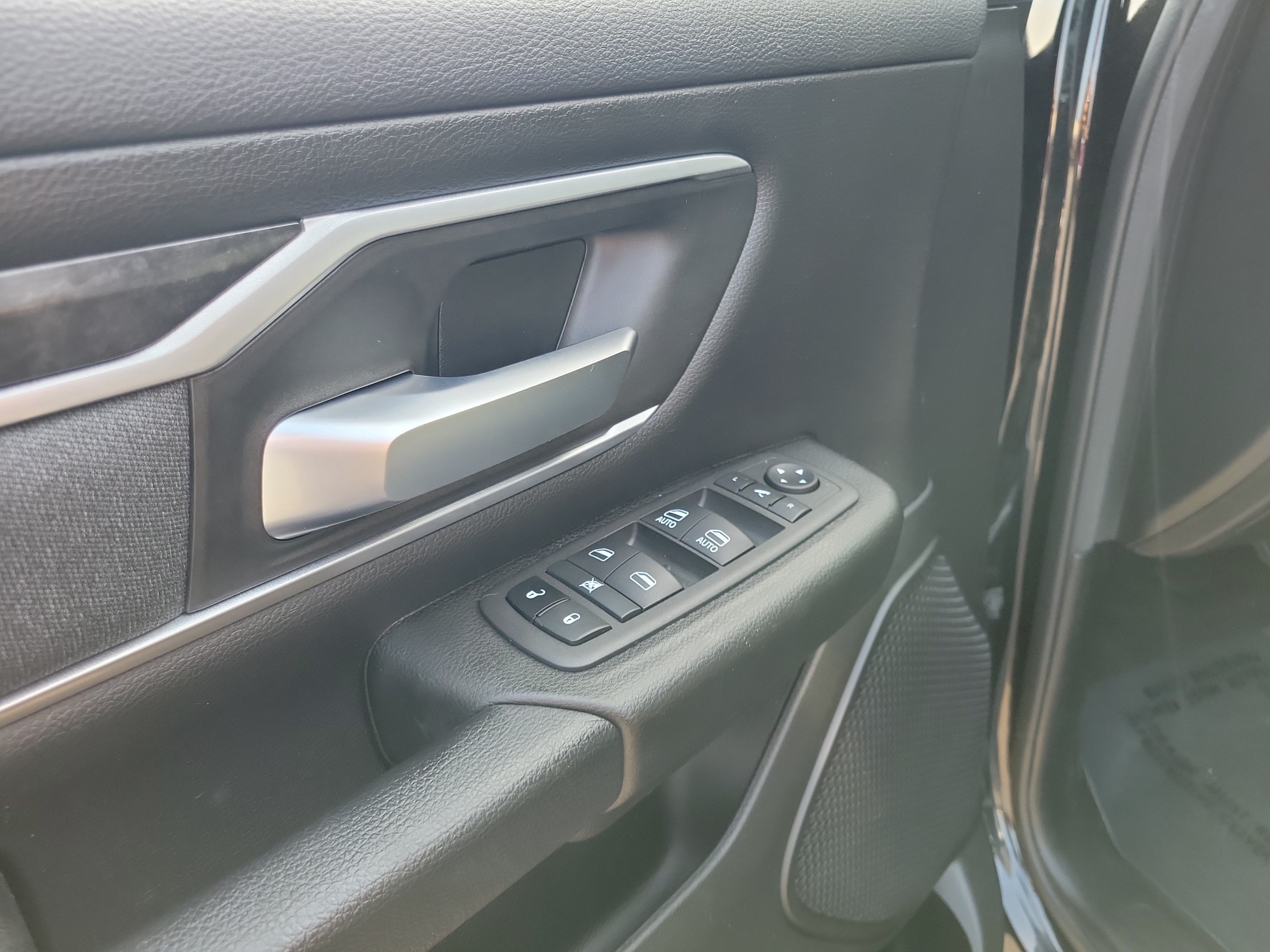 Used 2023 RAM 1500 Big Horn AWD/4WD image 18