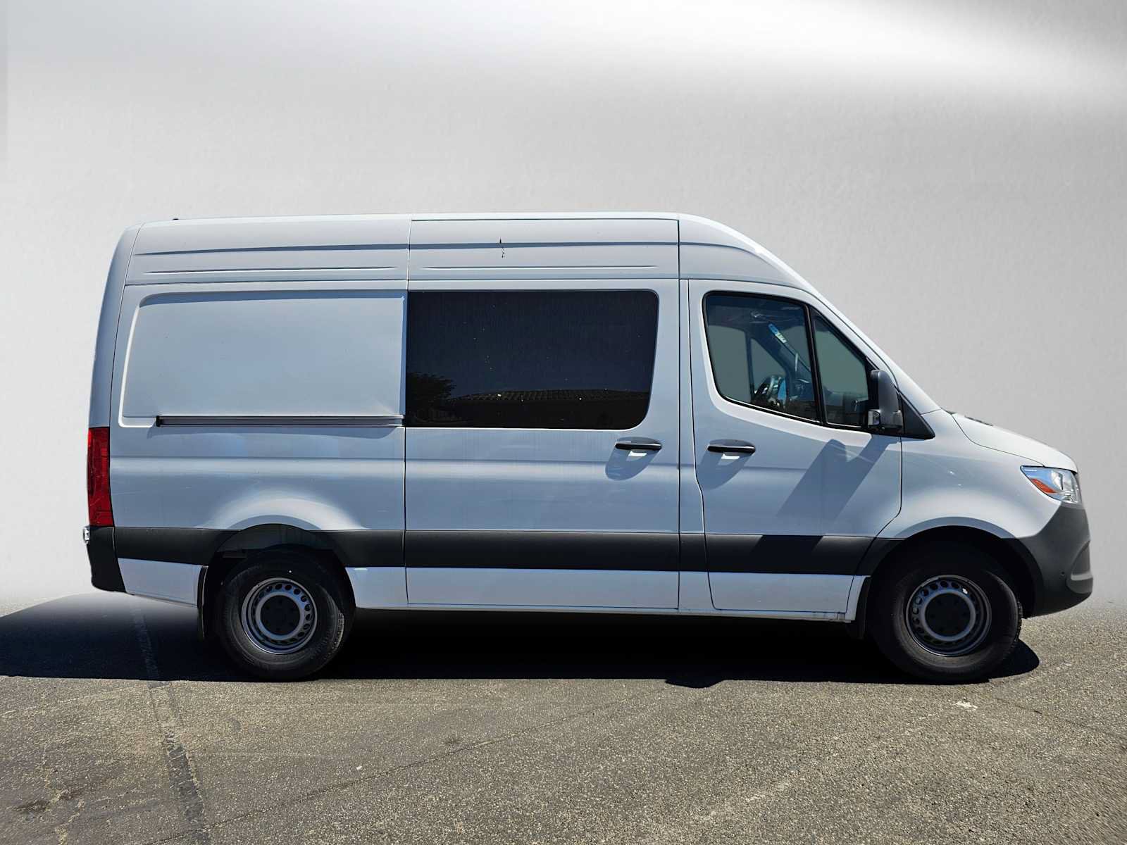 Used 2026 Mercedes-Benz Sprinter 2500 image 2