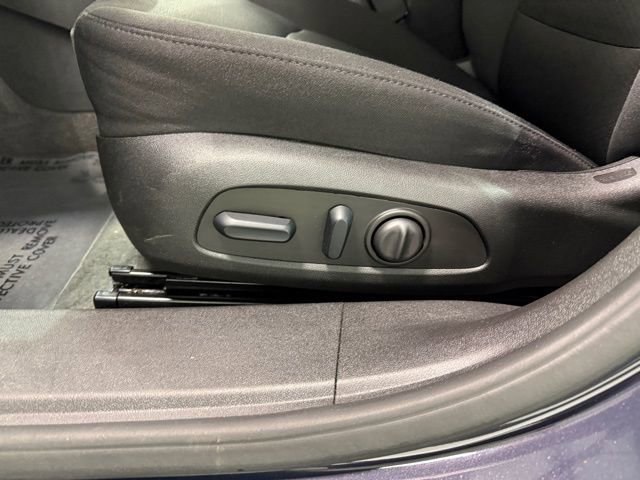 Used 2025 Chevrolet Malibu LT FWD image 13