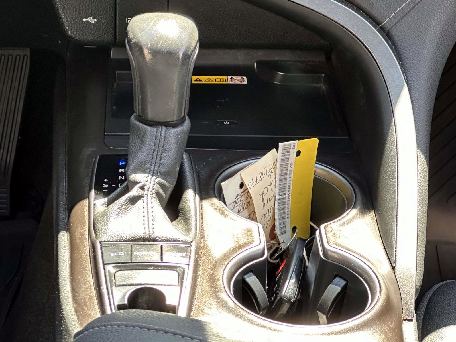 Used 2022 Toyota Camry XSE image 22