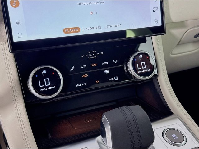 Used 2026 Jaguar F-PACE R-Dynamic S AWD/4WD image 18