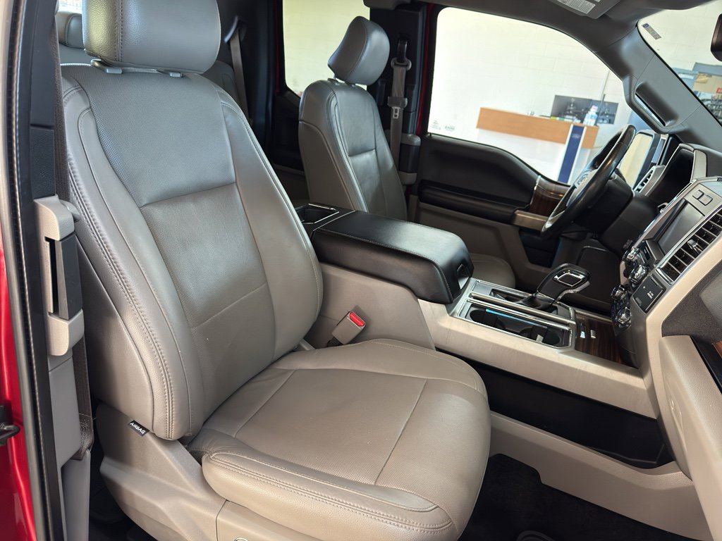 Used 2015 Ford F150 Lariat image 29