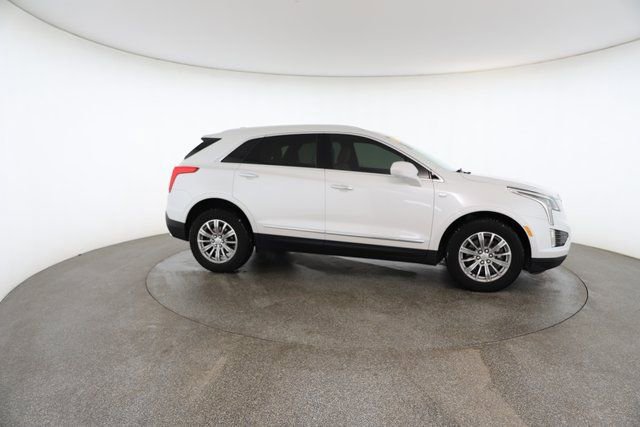Used 2017 Cadillac XT5 Luxury w/ Driver Awareness Package image 23