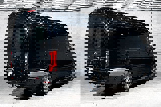 Used 2021 Mercedes-Benz Sprinter 3500 image 3