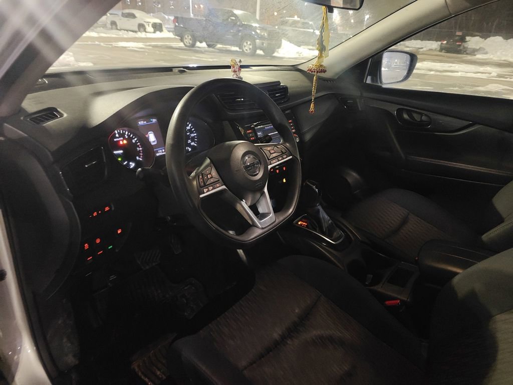 Used 2019 Nissan Rogue S image 7