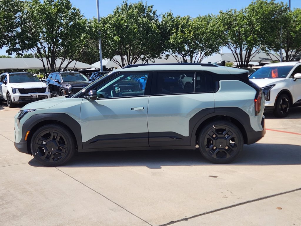 New 2027 Kia EV3 Wind FWD image 3