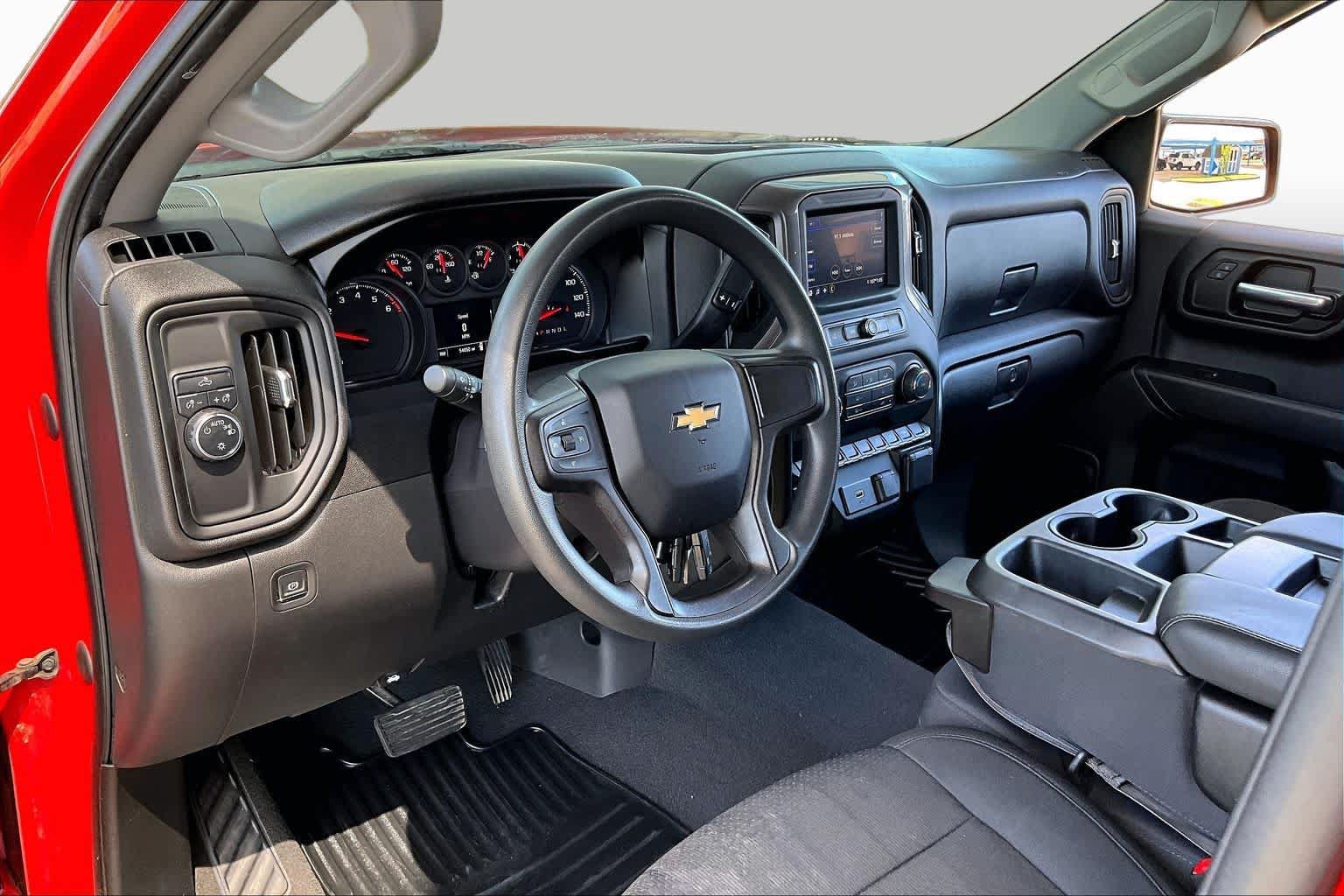 Used 2020 Chevrolet Silverado 1500 Custom w/ Custom Value Package RWD image 18