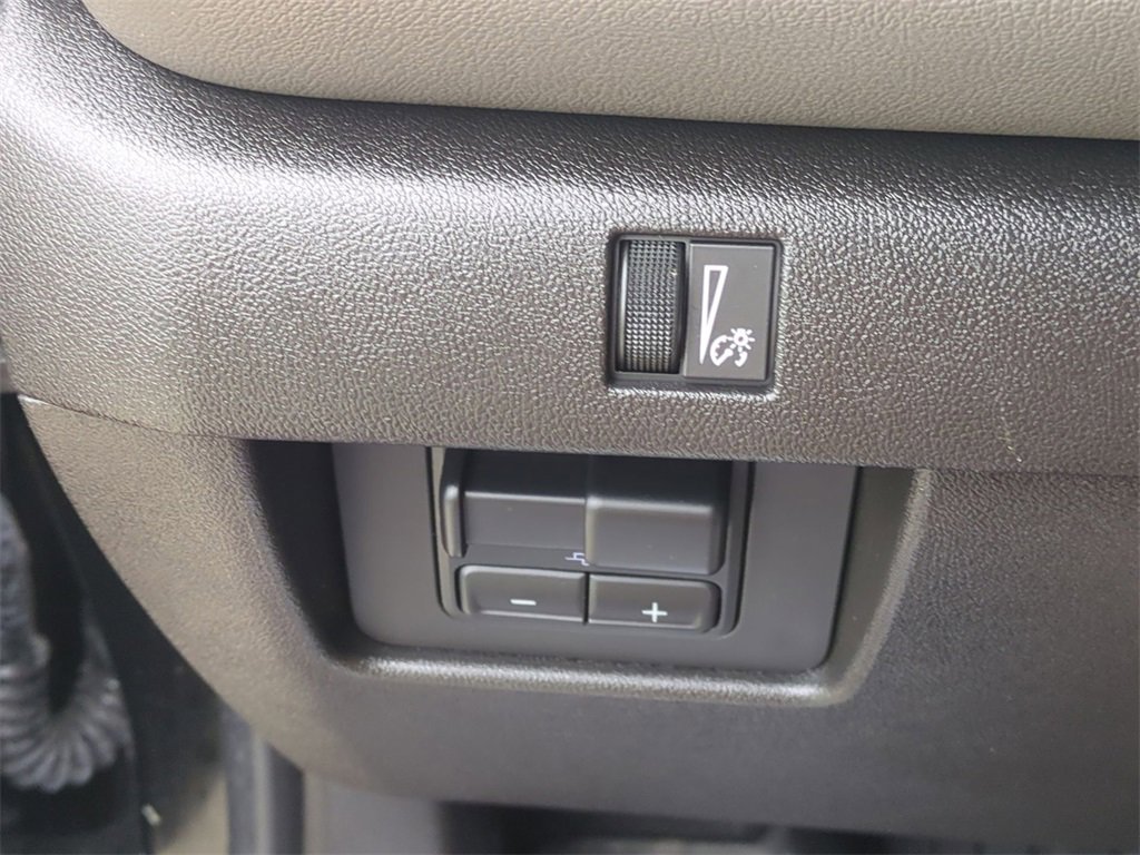 Used 2024 Chevrolet Colorado ZR2 w/ Technology Package image 18