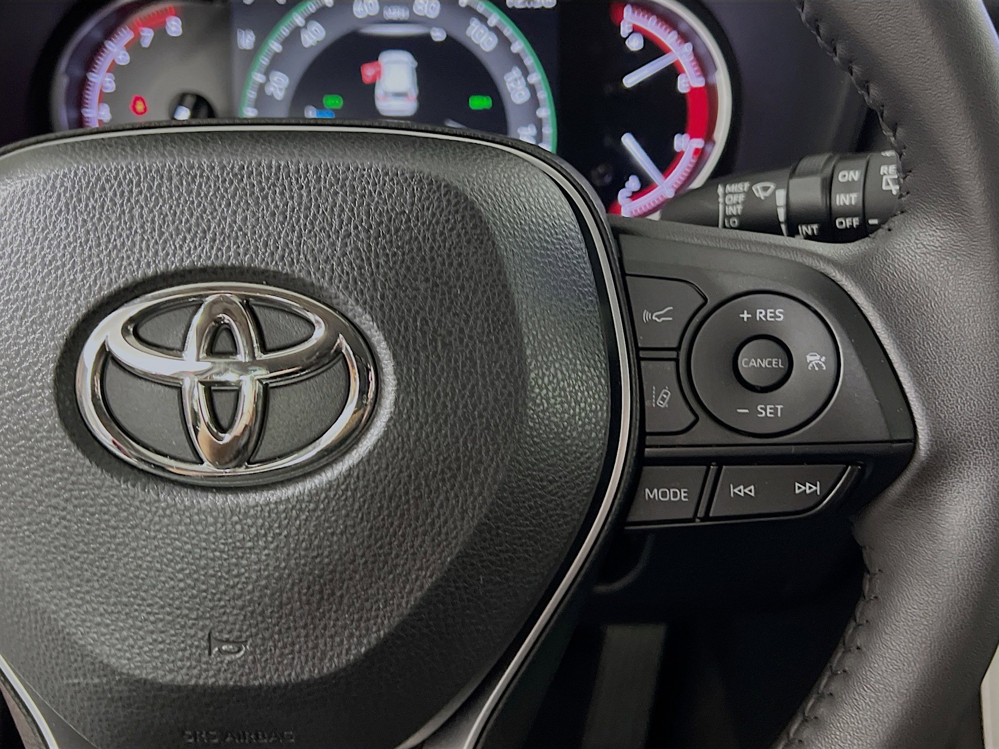 Used 2023 Toyota RAV4 XLE Premium image 20