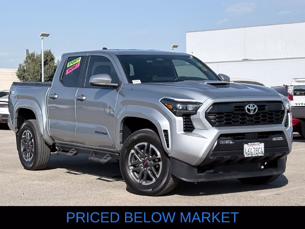 Used 2024 Toyota Tacoma TRD Sport AWD/4WD image 2
