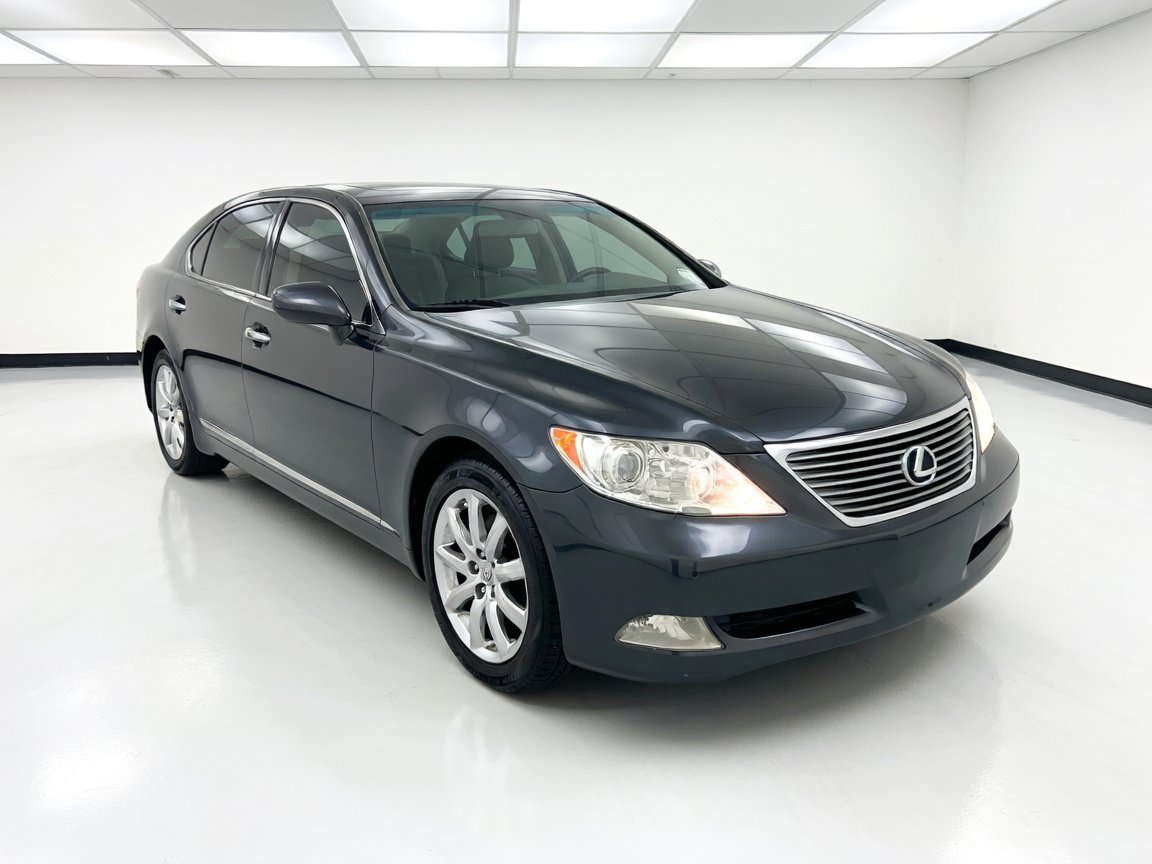 Used 2009 Lexus LS 460 L w/ Preferred Accessory Pkg RWD image 3
