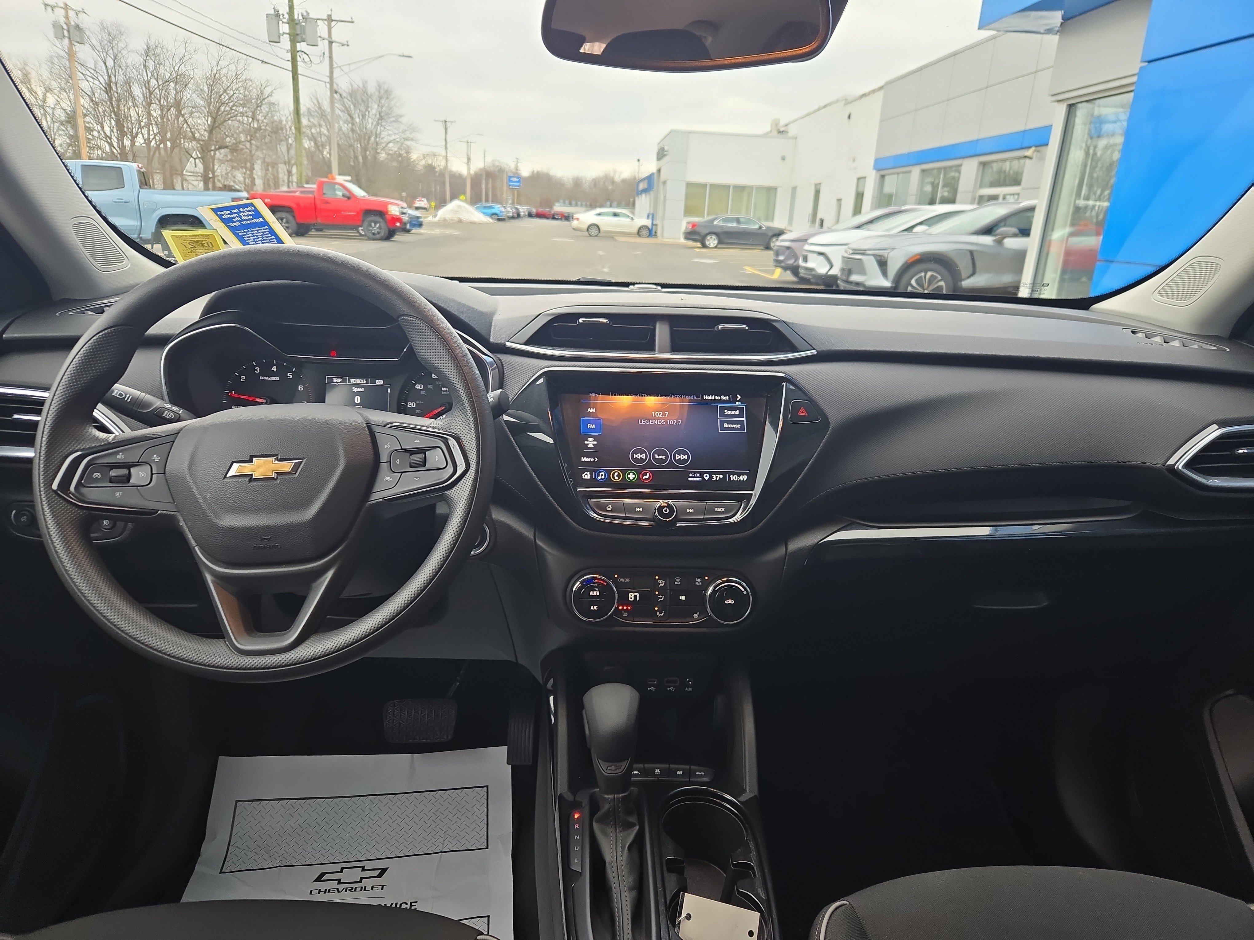 Certified 2023 Chevrolet TrailBlazer LT w/ Convenience Package image 3