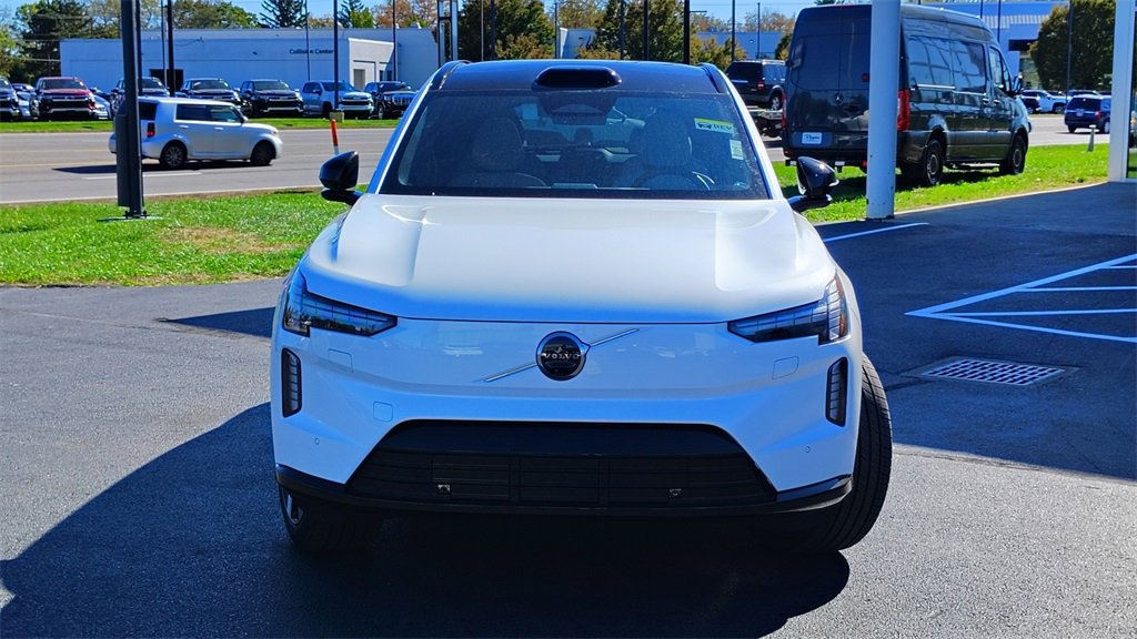 New 2025 Volvo EX90 Plus image 34