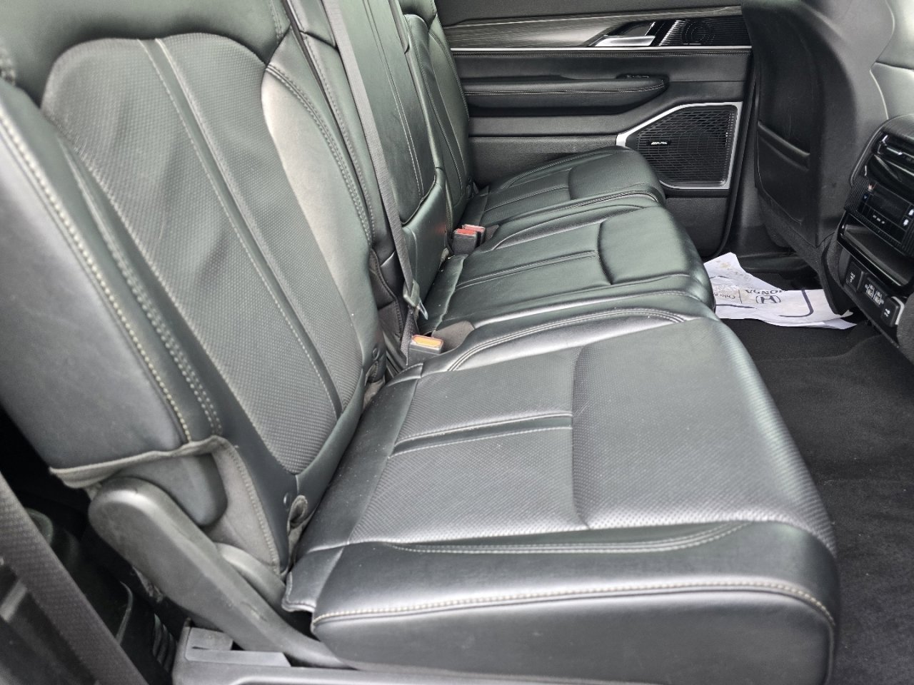 Used 2024 Jeep Wagoneer L Series II w/ Flexible Seating Group image 11