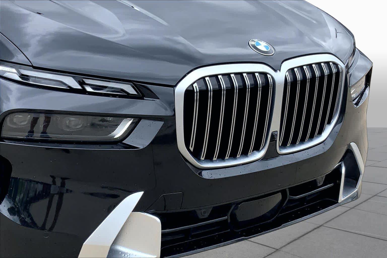 Used 2024 BMW X7 xDrive40i w/ Premium Package AWD/4WD image 30