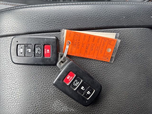 Used 2015 Toyota Highlander Limited image 10