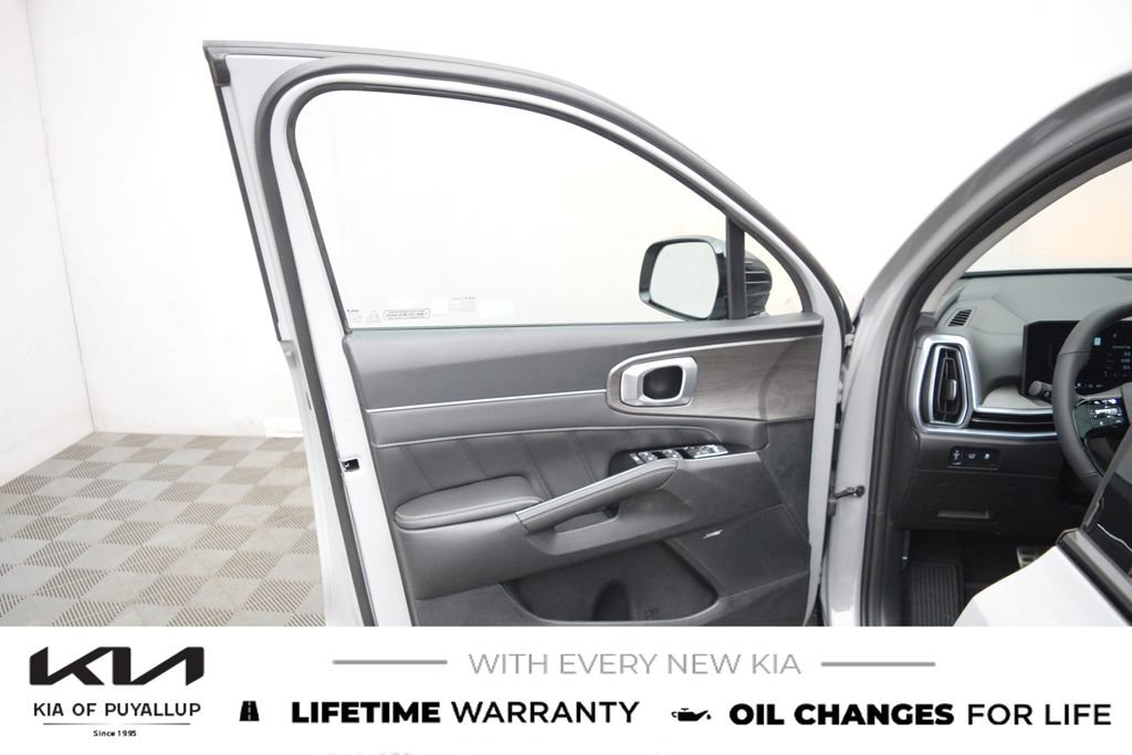 New 2026 Kia Sorento SX image 9
