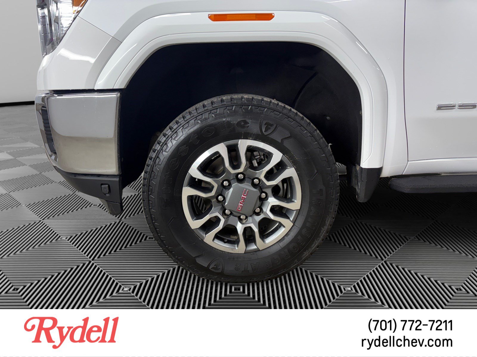 Used 2023 GMC Sierra 2500 SLT AWD/4WD image 9