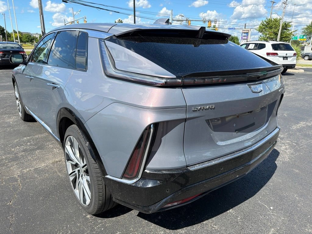 Certified 2024 Cadillac Lyriq Luxury AWD/4WD image 6
