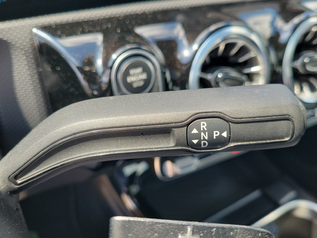 Used 2025 Mercedes-Benz CLA 250 4MATIC image 31