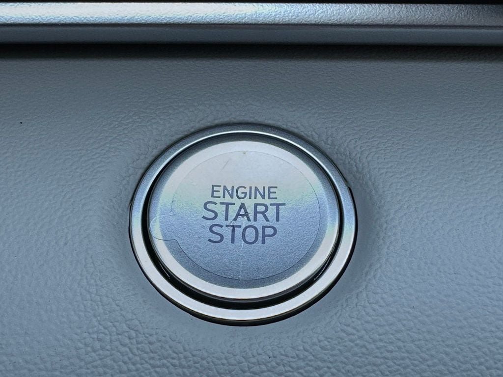 New 2026 Hyundai Elantra SEL Sport FWD image 17
