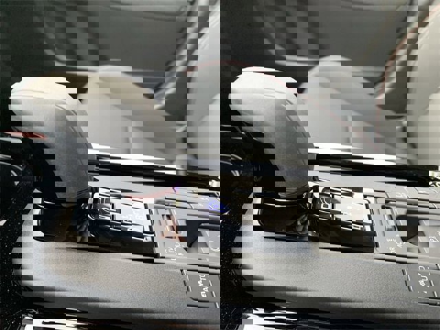 New 2025 Toyota Prius Plug-In Hybrid image 25