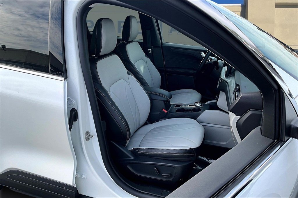 New 2026 Ford Escape Platinum w/ Premium Technology Package image 11