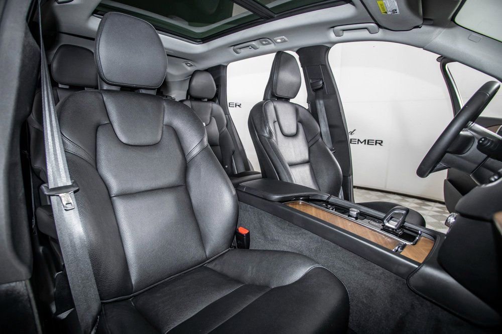 Used 2023 Volvo XC90 B6 Plus w/ Protection Package Premier image 20