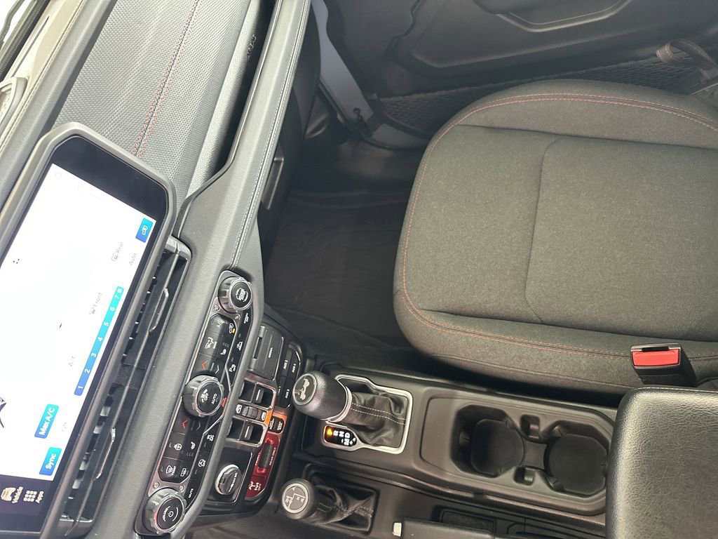 Used 2024 Jeep Wrangler Unlimited Rubicon w/ Safety Group image 25