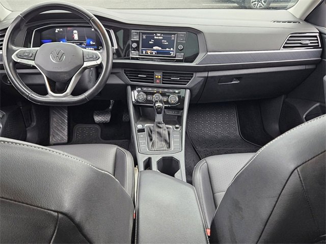 Used 2023 Volkswagen Jetta SE image 14