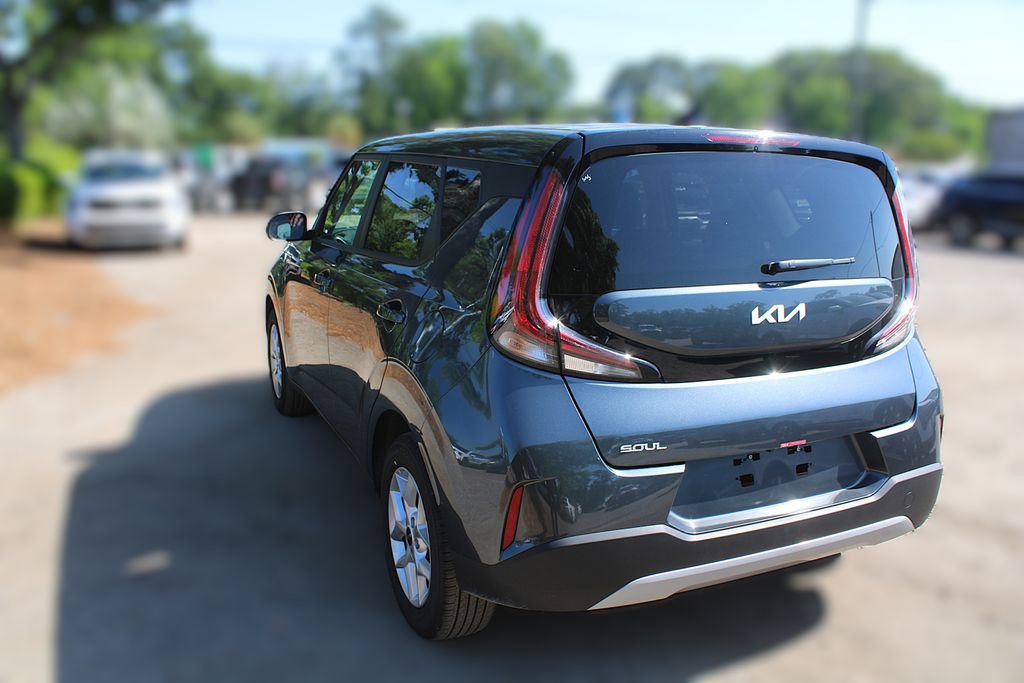 Certified 2025 Kia Soul LX w/ LX Technology Package image 11