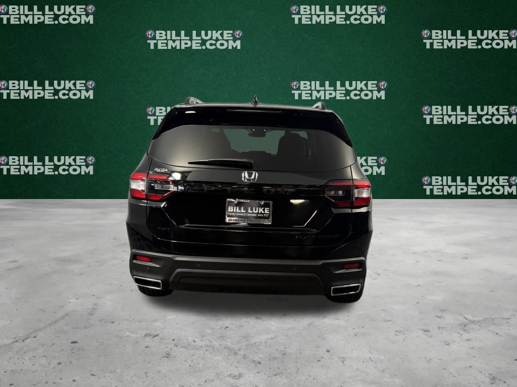 Used 2025 Honda Pilot Black Edition image 5