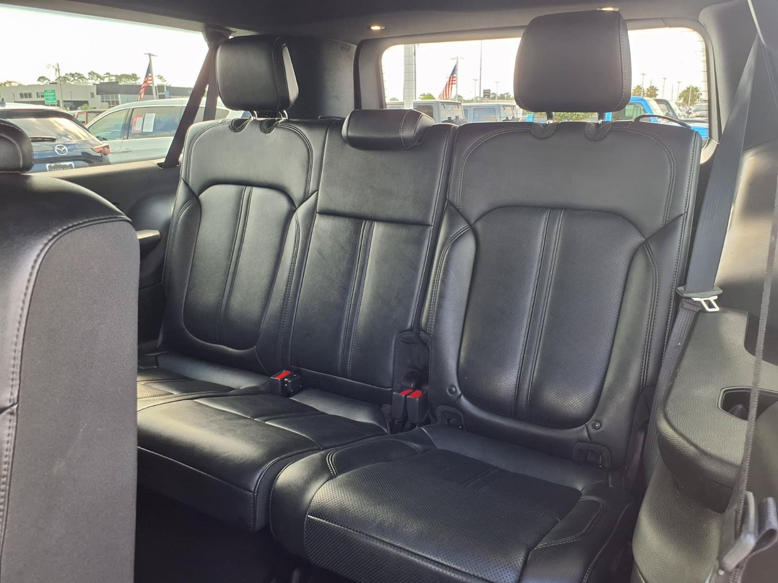 Used 2024 Jeep Wagoneer L Series II w/ Flexible Seating Group RWD image 11