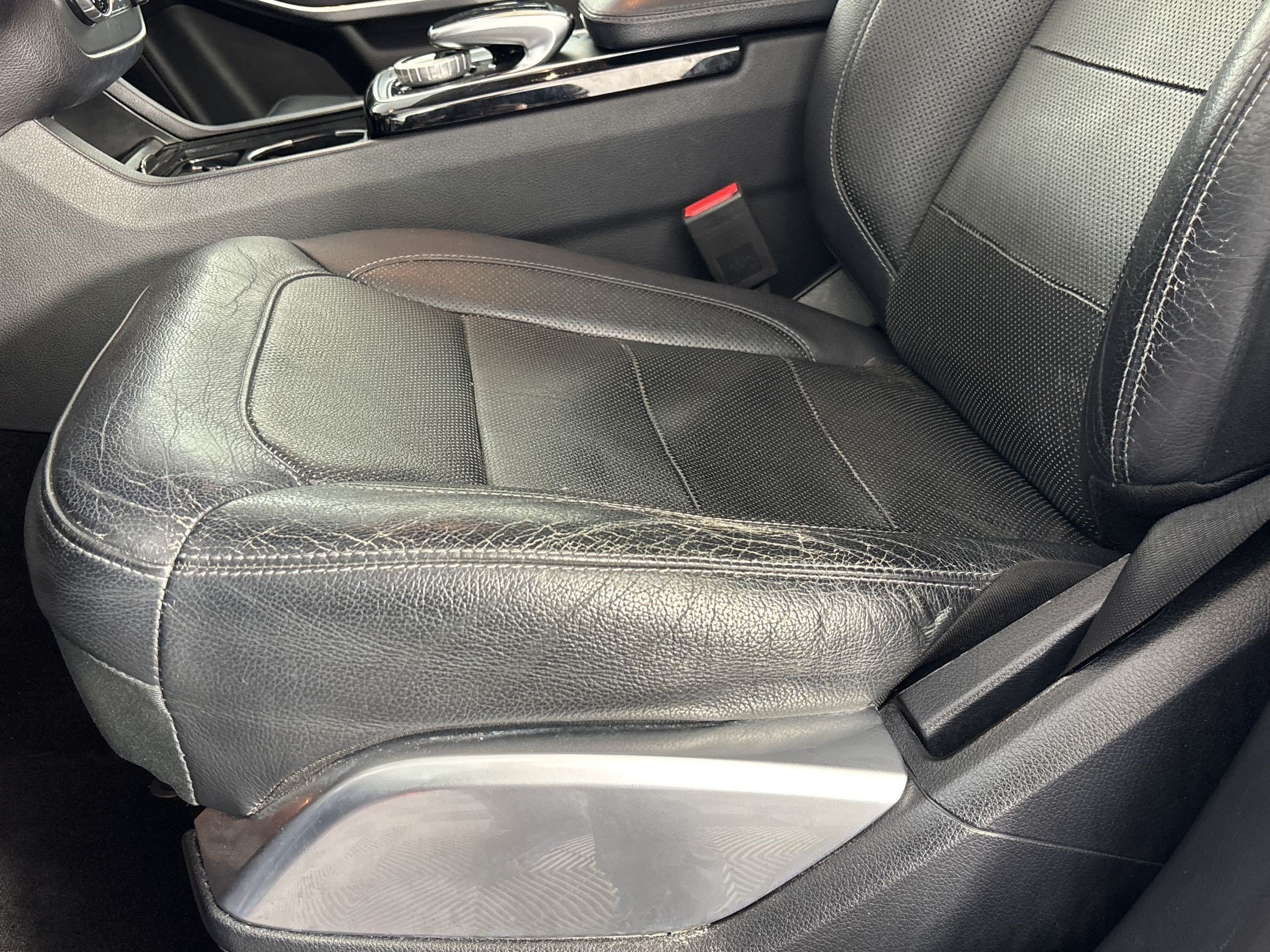 Used 2018 Mercedes-Benz GLS 550 4MATIC image 16