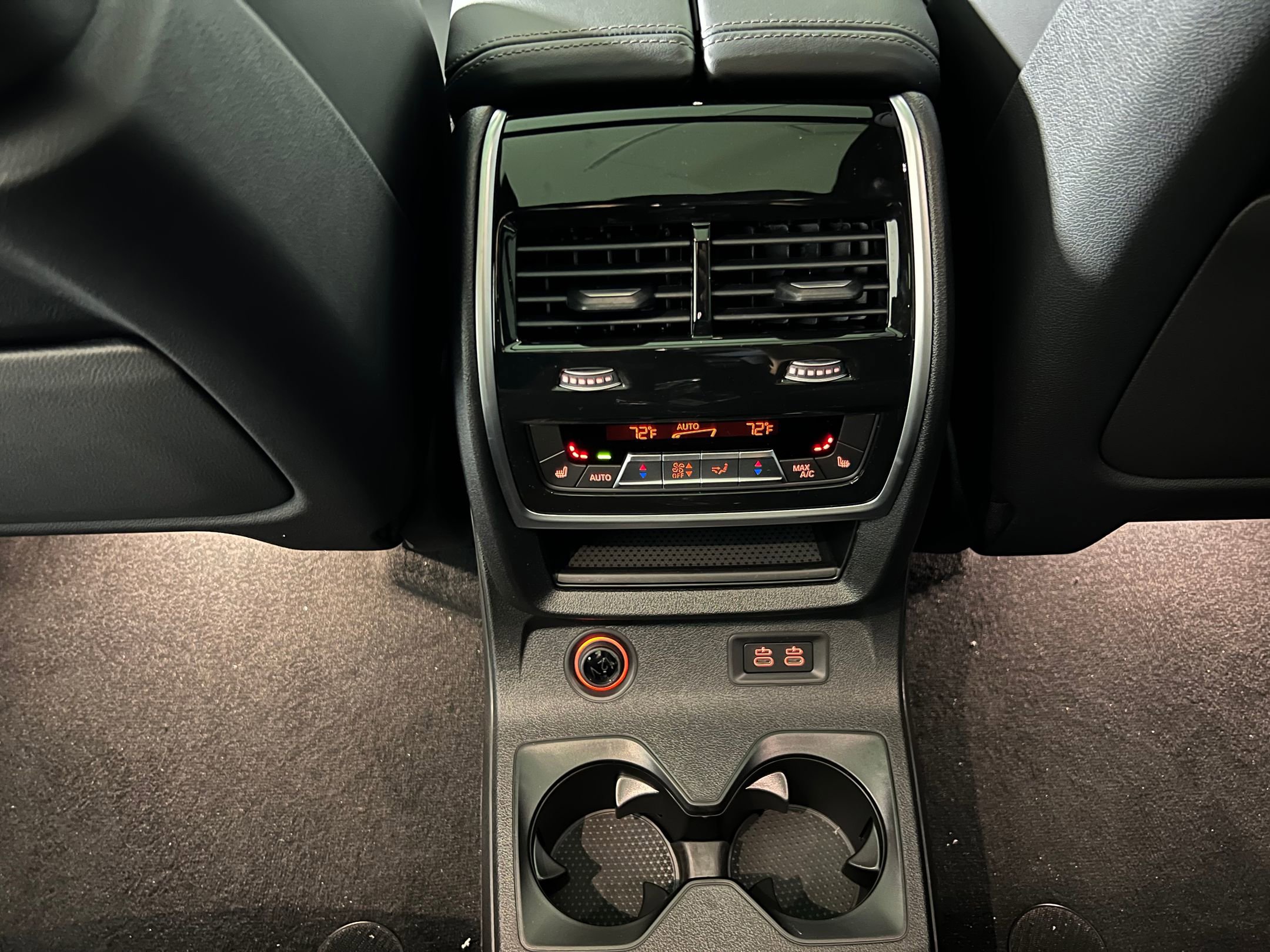 New 2026 BMW X7 M60i image 34