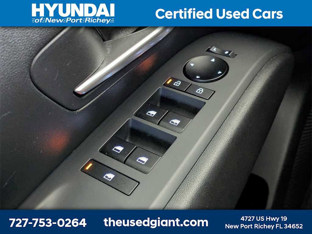 Used 2025 Hyundai Santa Cruz SEL image 27