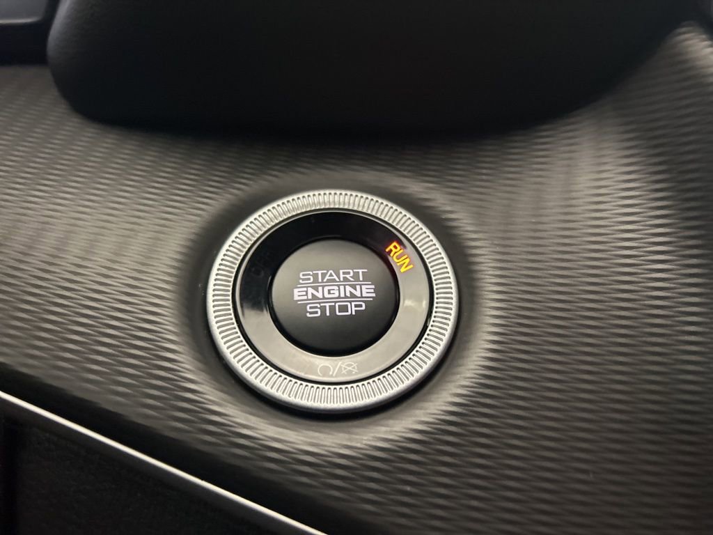 New 2025 Jeep Grand Cherokee Altitude AWD/4WD image 46