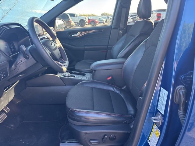 Used 2023 Ford Escape ST-Line w/ Equipment Group 301A image 9