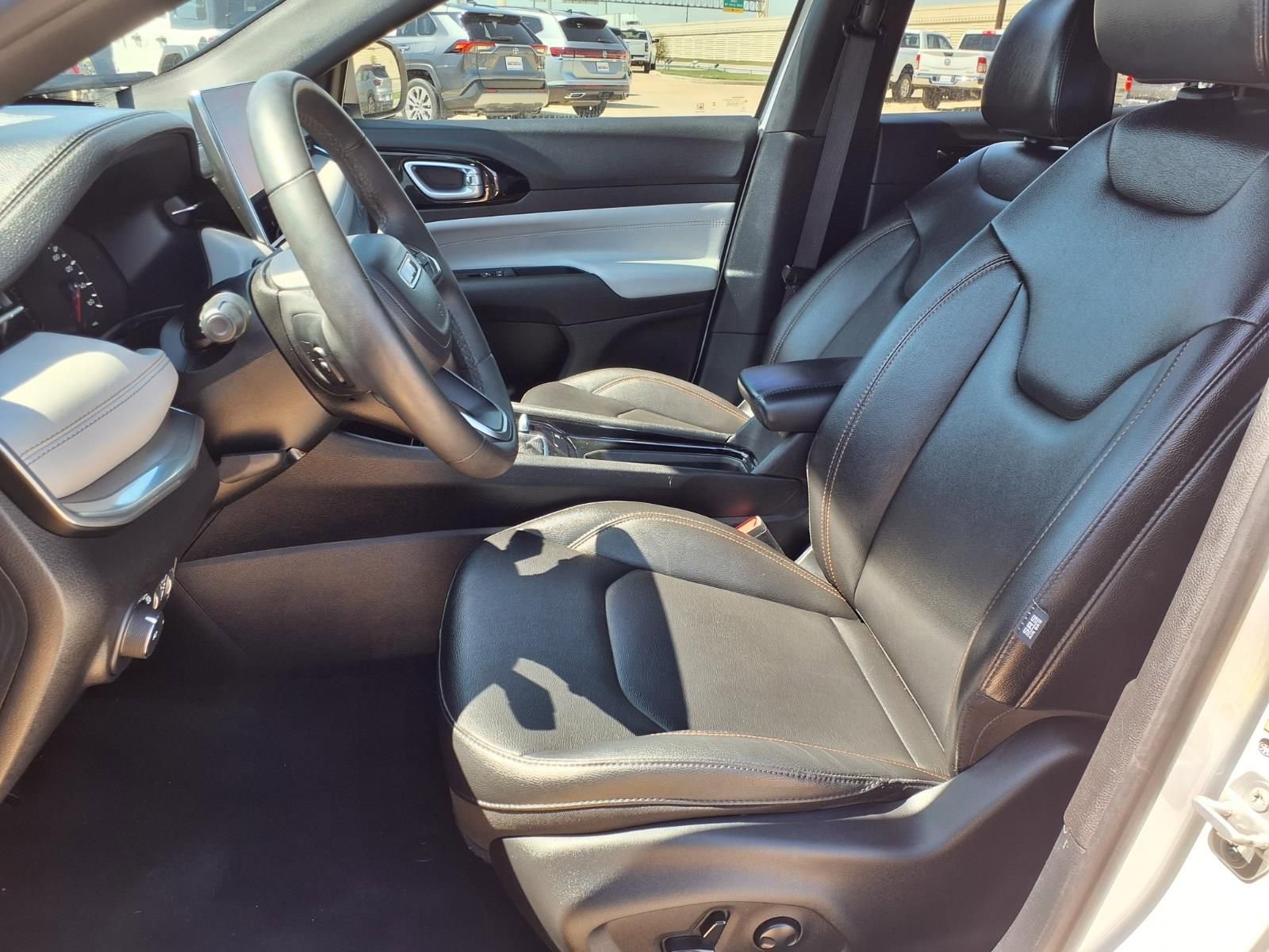 Used 2024 Jeep Compass Limited image 24