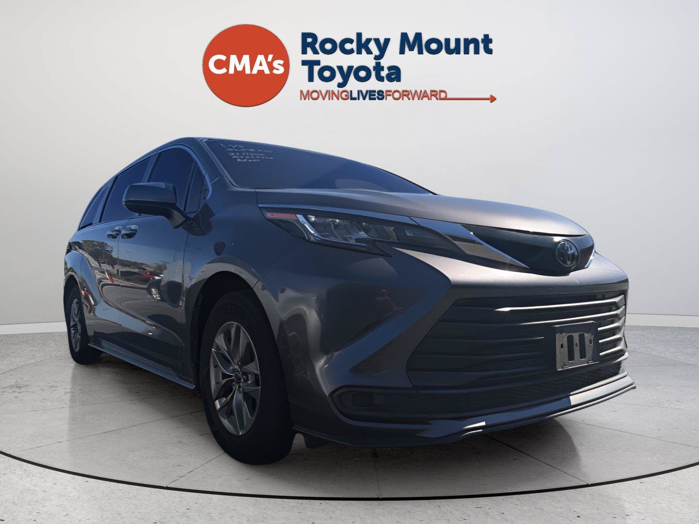 Used 2021 Toyota Sienna LE w/ LE Plus Package AWD/4WD image 12