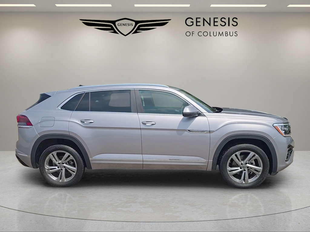 Used 2024 Volkswagen Atlas Cross Sport SEL R-Line AWD/4WD image 6