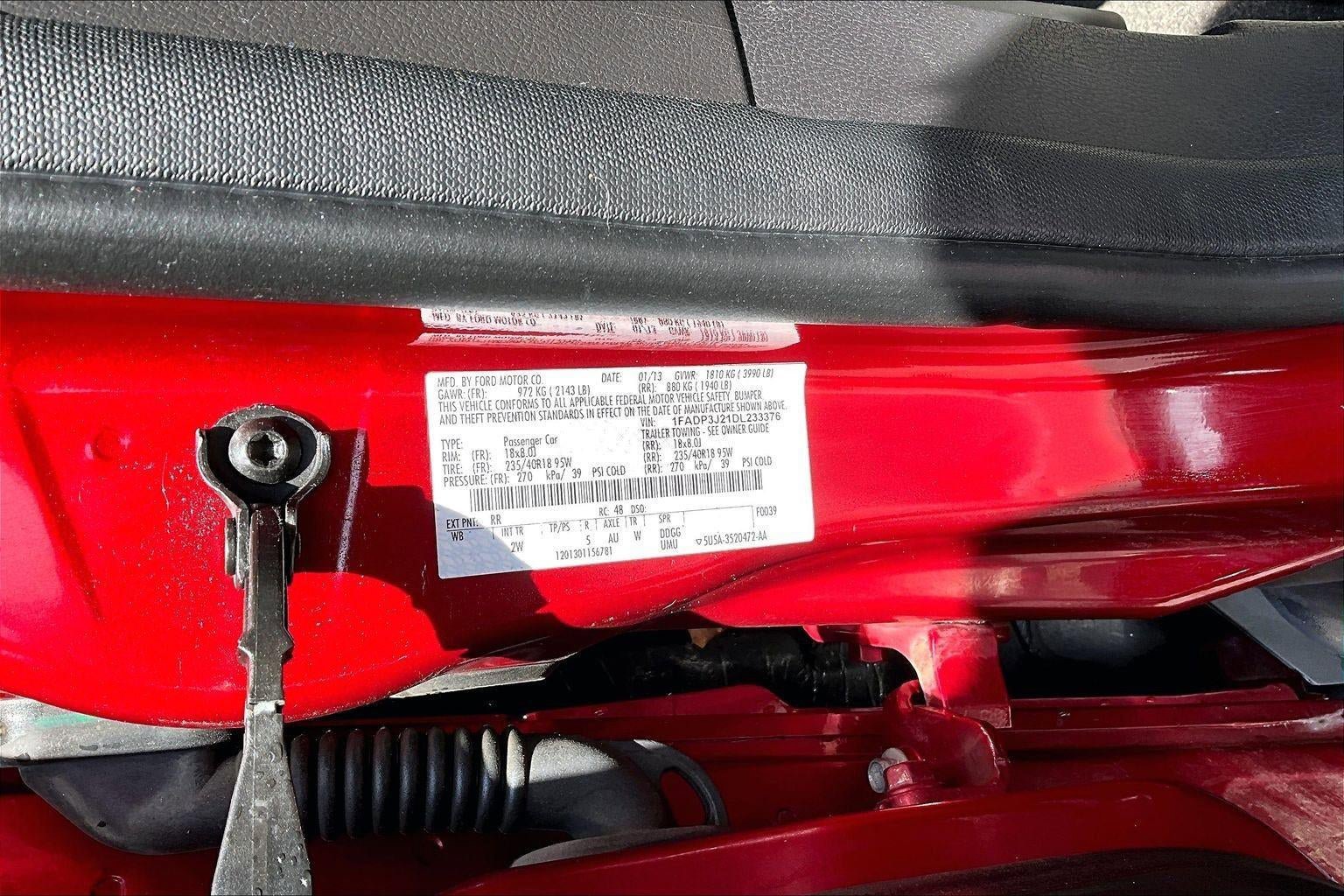 Used 2013 Ford Focus Titanium w/ Titanium Handling Pkg FWD image 31